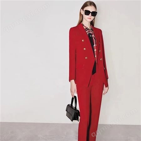 亮點(diǎn)國(guó)際23年春裝 品牌折扣女裝批發(fā) 休閑時(shí)尚潮牌大碼風(fēng)衣外套