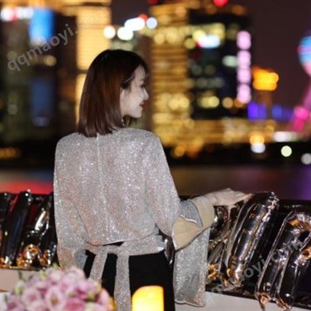 圣劳伦佐上海租游艇 游艇KTV包房 游艇轰趴费用 游艇租赁价格 静态婚纱拍摄